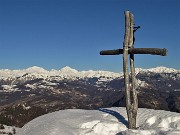 57 Alla croce del Castel Regina (1388 m)